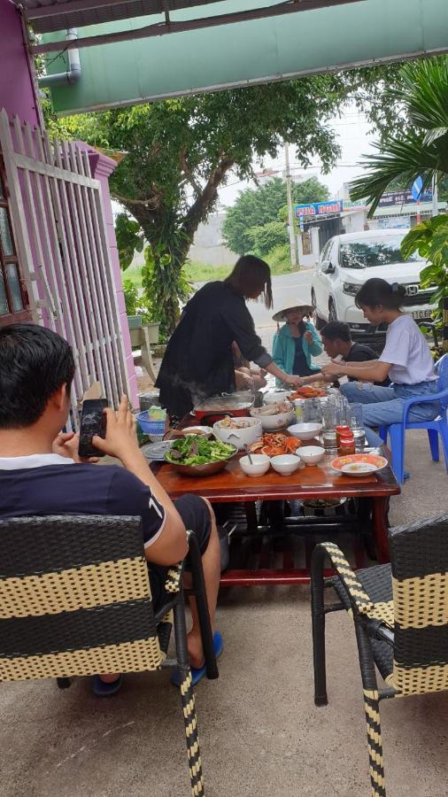 Thuy Hang Motel ลองไห่ ภายนอก รูปภาพ