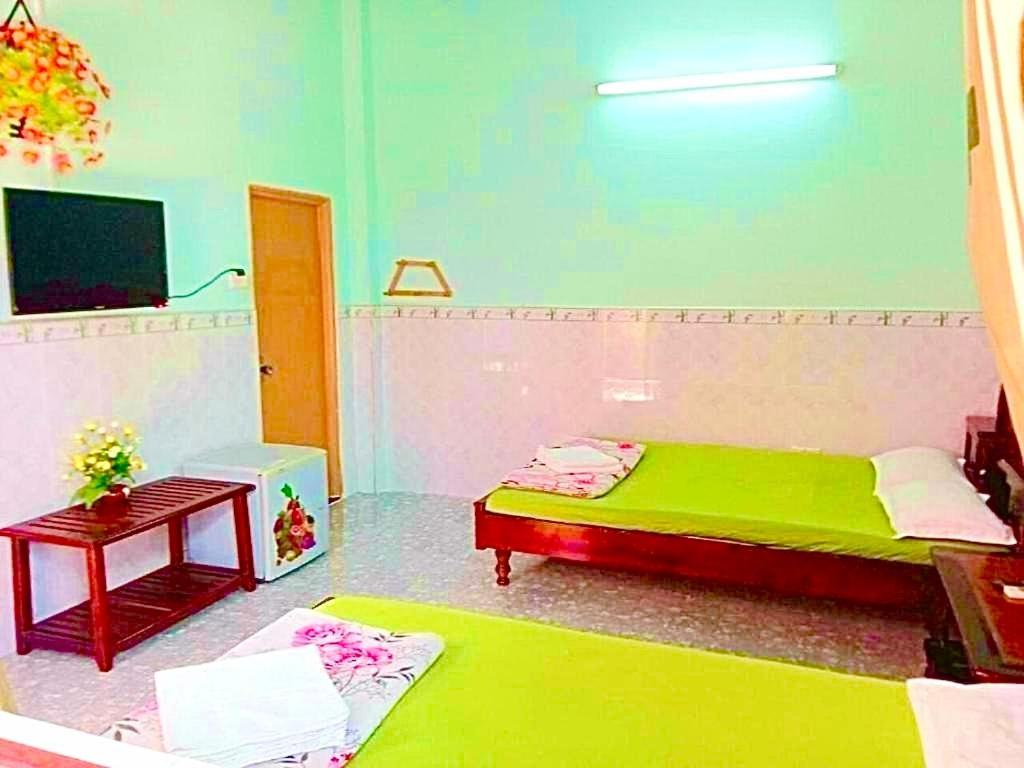 Thuy Hang Motel ลองไห่ ภายนอก รูปภาพ